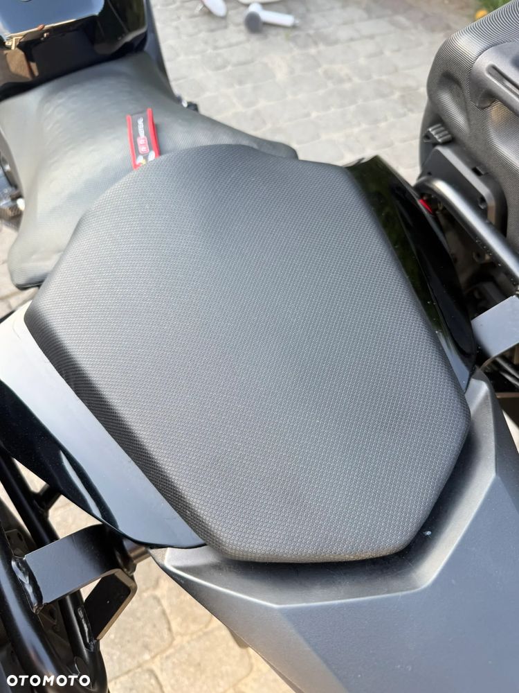 Honda CB - 8