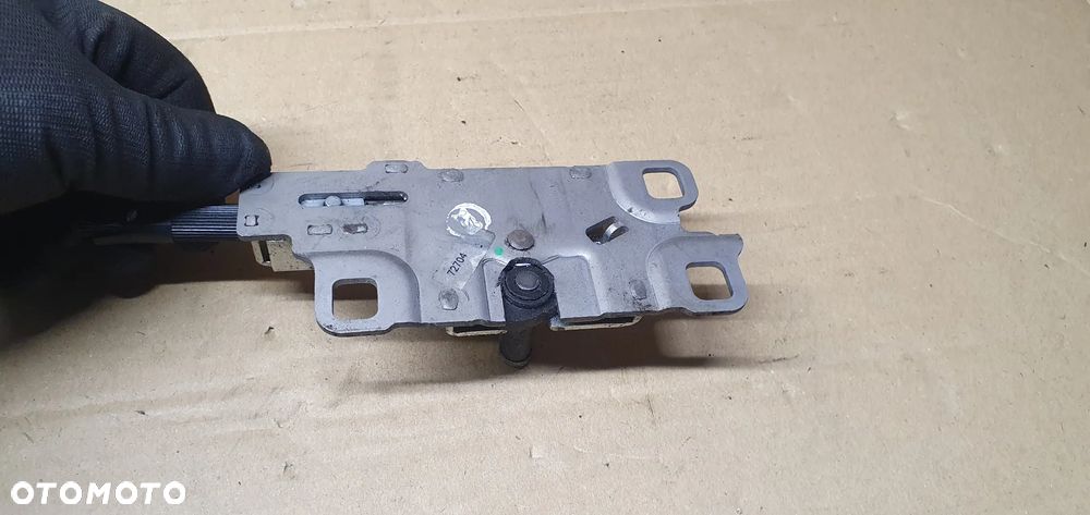 Zamek klapy bagażnika dociąg Audi A8 D3 4E0827383C 4E0827383D - 4