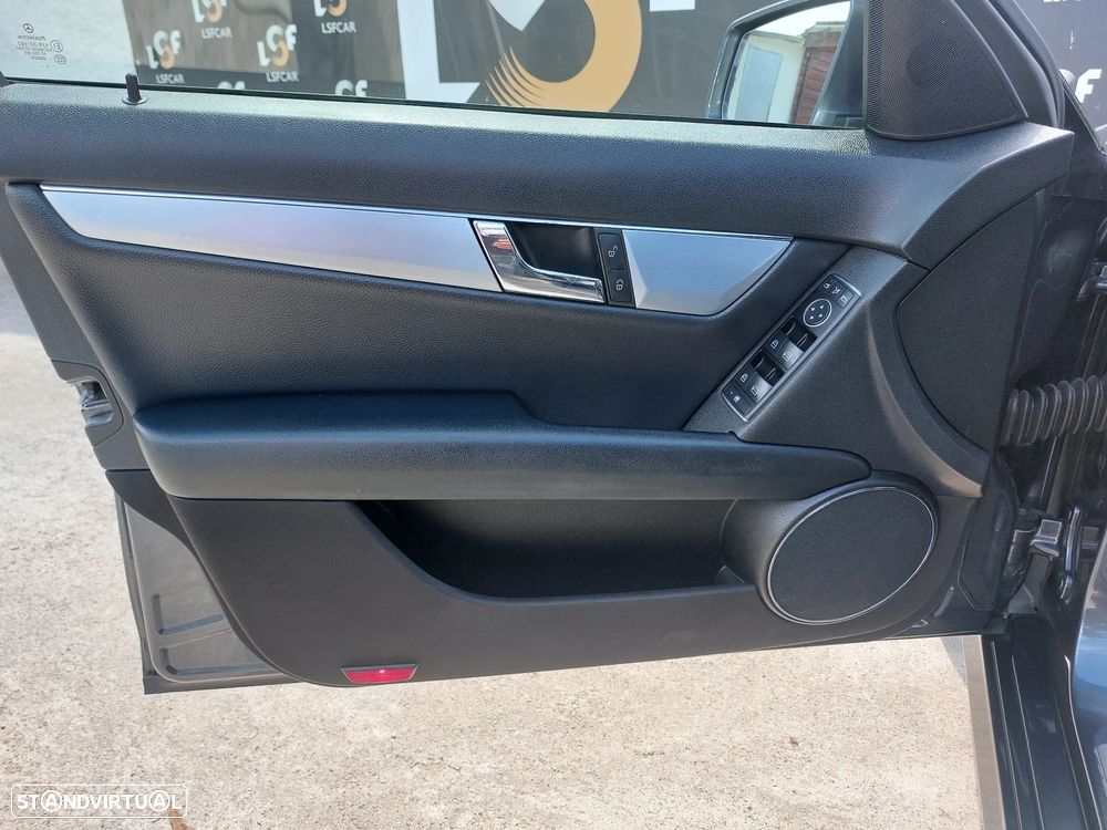 Mercedes-Benz C 250 Station CDI DPF BlueEFFICIENCY Avantgarde - 17