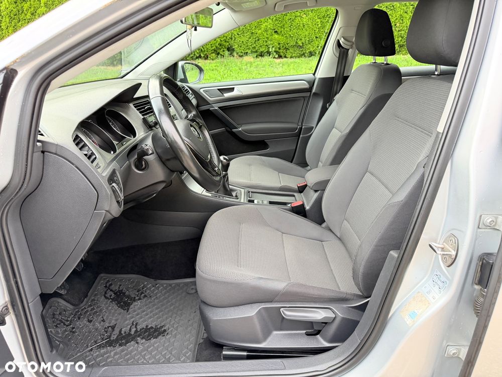 Volkswagen Golf - 16