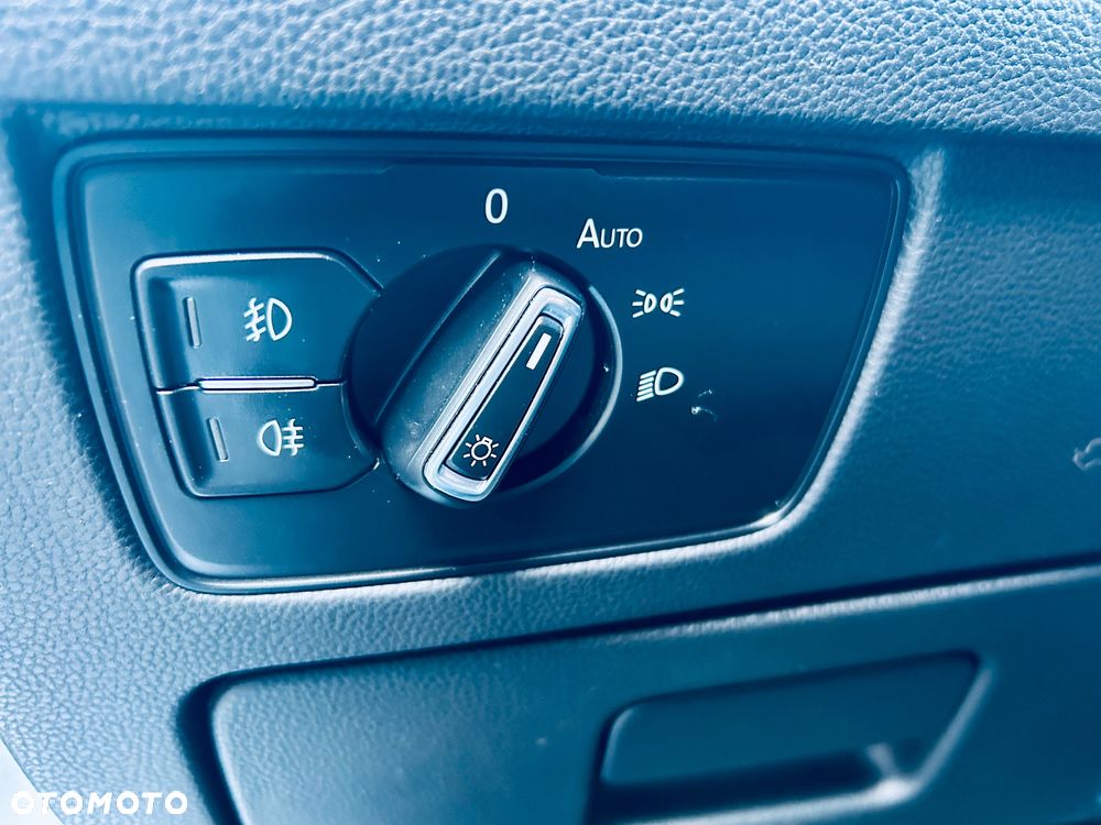 Volkswagen Passat - 20