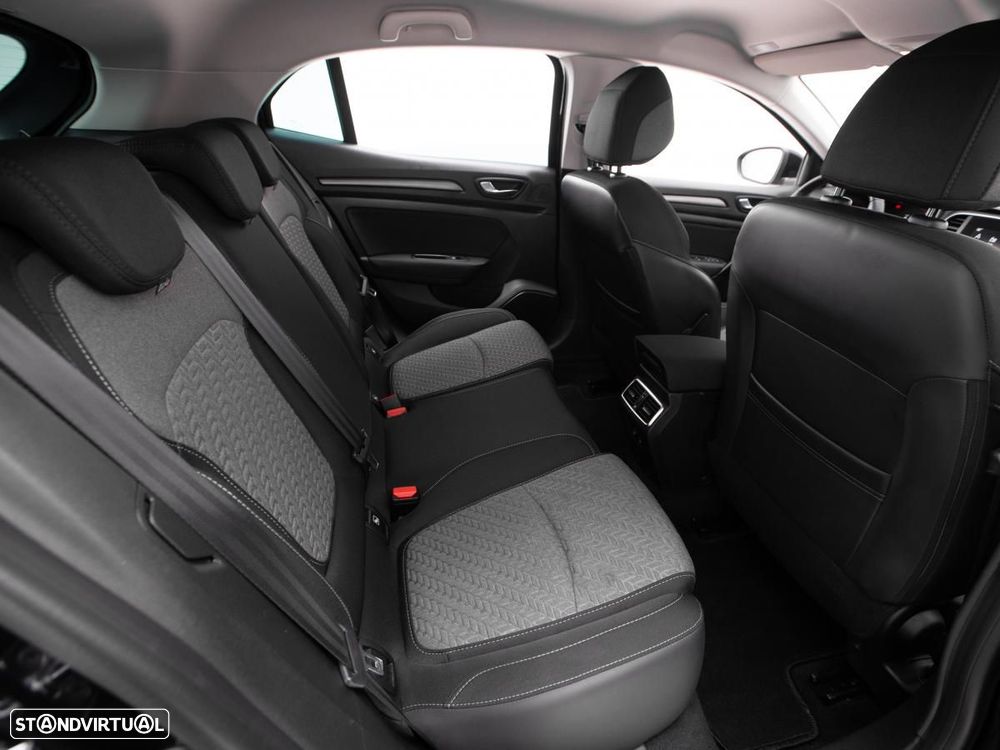 Renault Mégane 1.5 Blue dCi Limited - 11