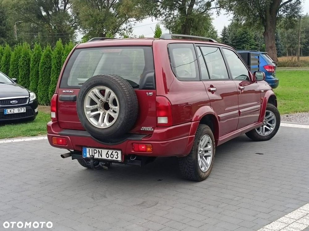 Suzuki XL7 - 15
