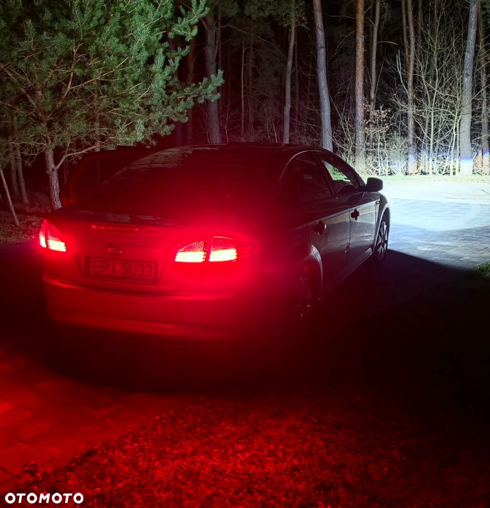 Ford Mondeo 1.6 Ambiente - 9