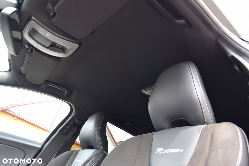 Volvo V60 D4 R-Design - 15