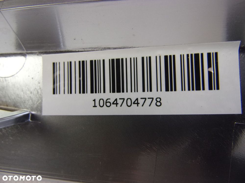 CHRYSLER 300C 11-14  LISTWA ZDERZAKA TYŁ 68184270 - 11