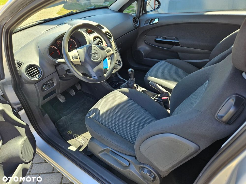 Opel Corsa - 12