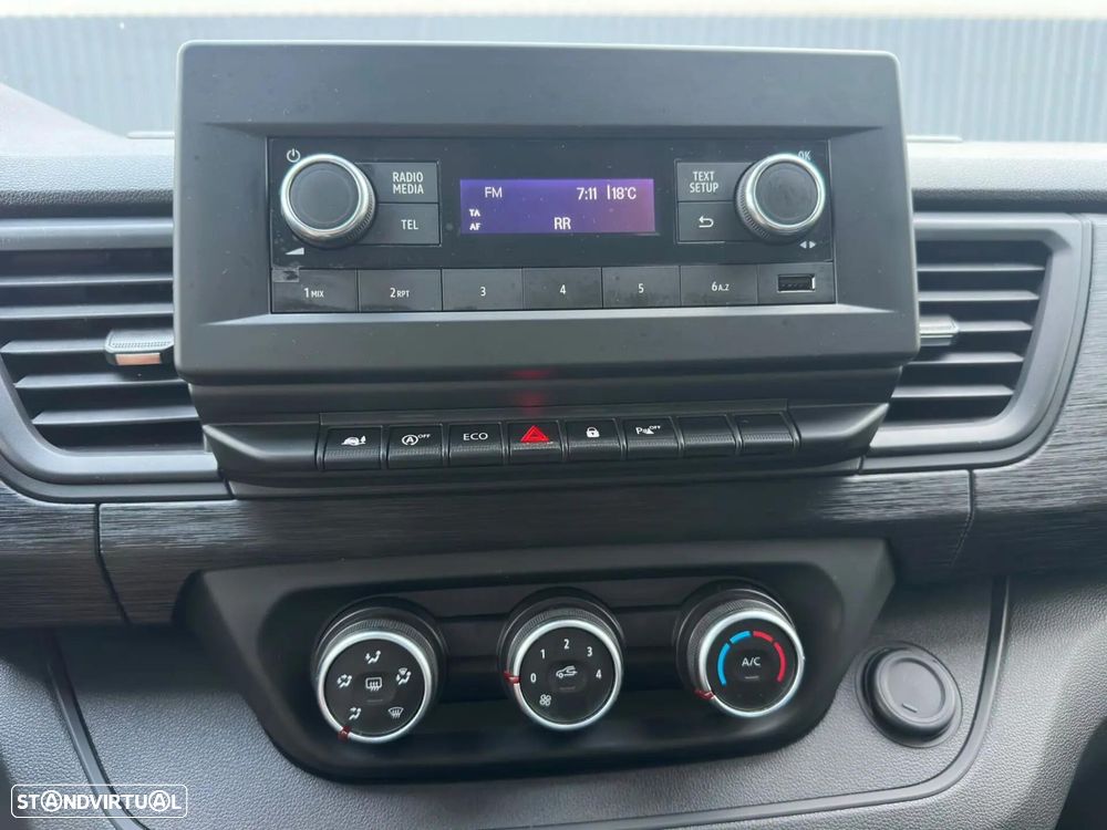 Renault Trafic 2.0 Blue dCi L2 Grand SpaceClass — fotografia 15