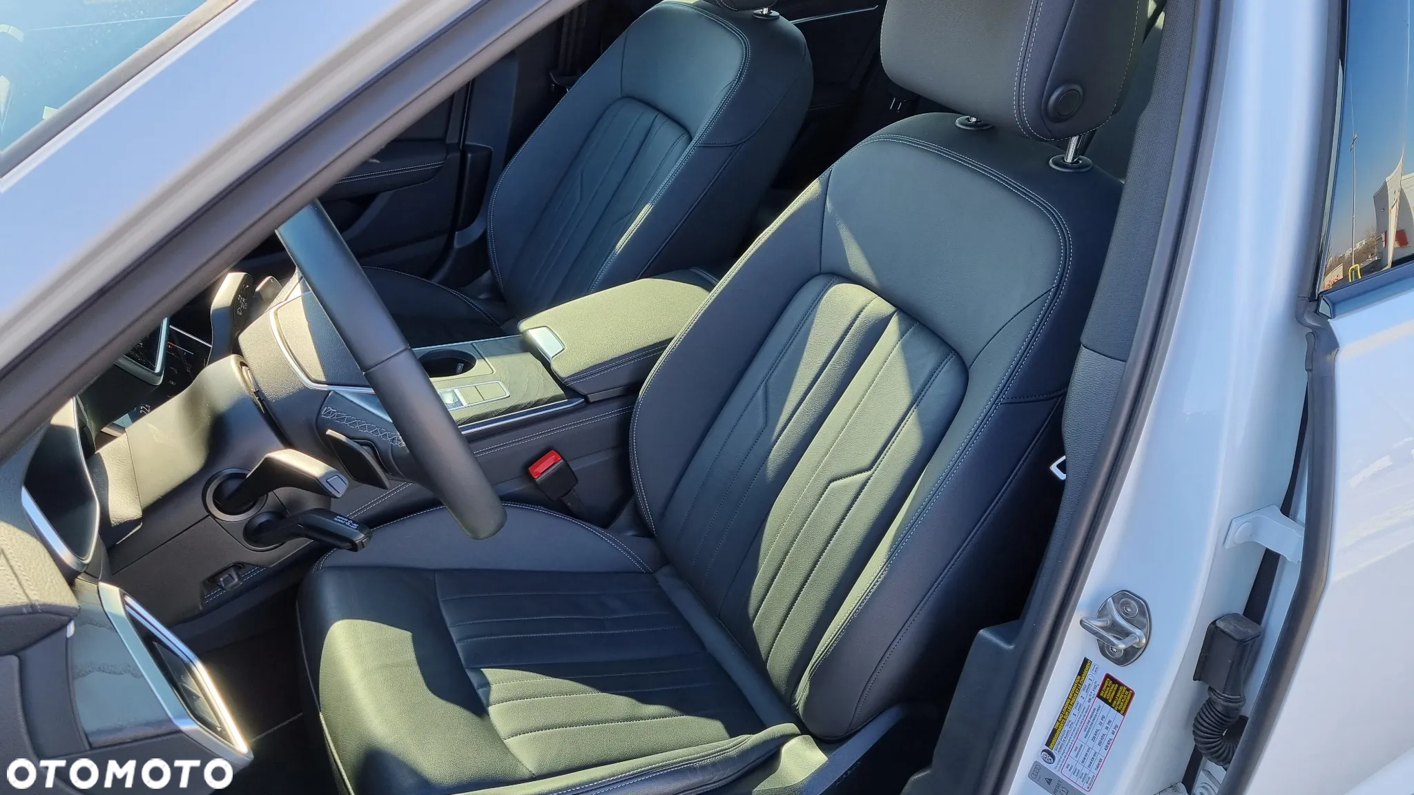 Audi A6 Avant 45 TFSI quattro S tronic S line - 15