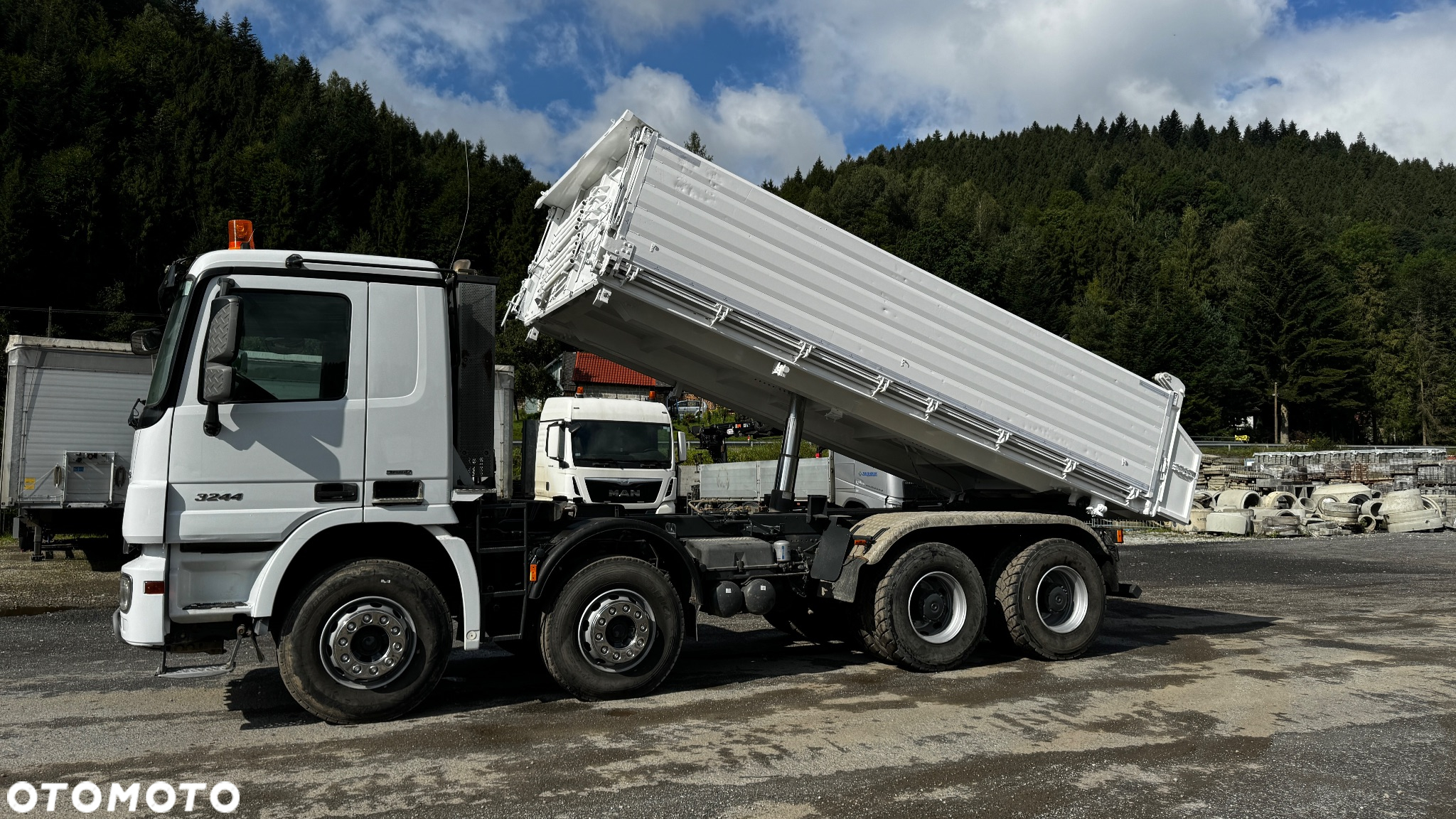 Mercedes-Benz ACTROS - 10