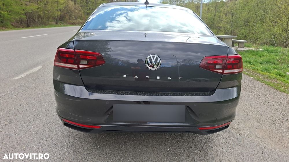 Volkswagen Passat 1.6 TDI SCR DSG Comfortline - 8