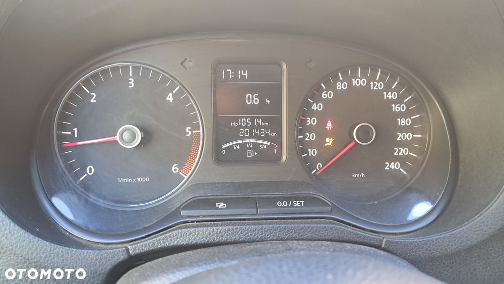 Volkswagen Polo - 10