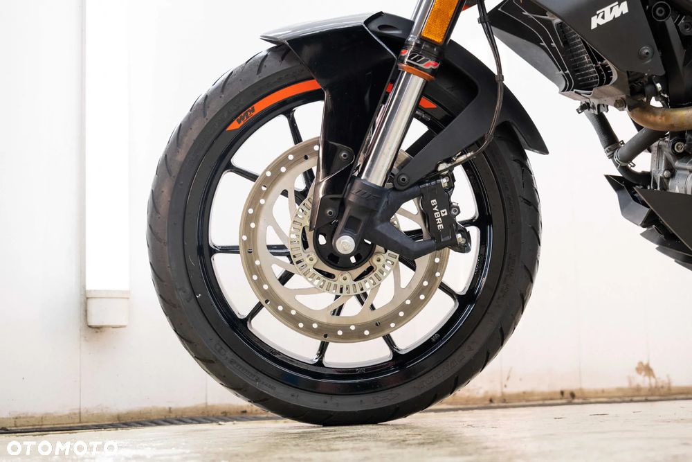 KTM Duke 125 - 28