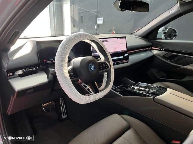 BMW 530 e Pack Desportivo M - 7