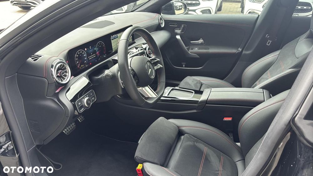 Mercedes-Benz CLA - 10