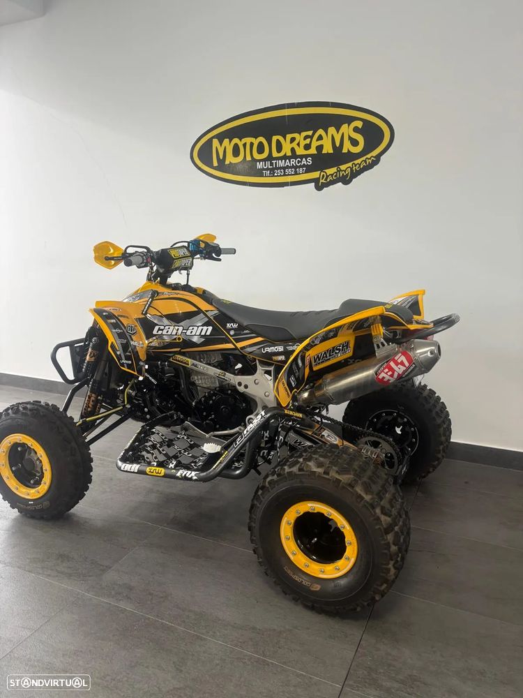 Can-Am Defender - 12