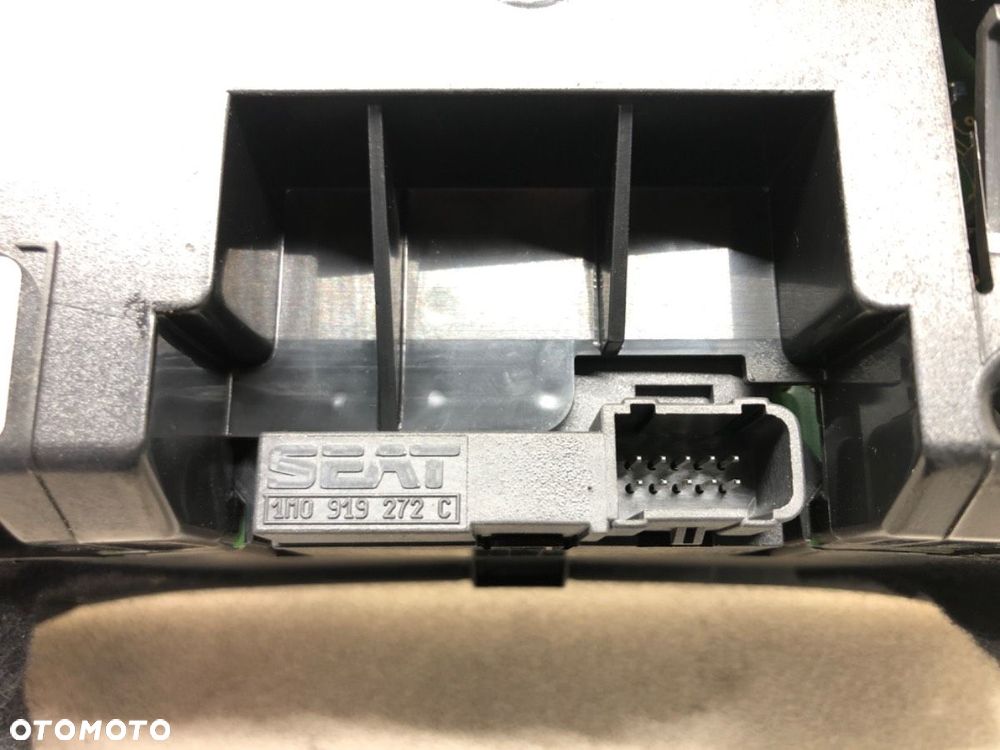 LICZNIK  SEAT TOLEDO II (1M2) 1998 - 2006 1.9 TDI 81 kW [110 KM] olej napędowy 1998 - 2004 - 6