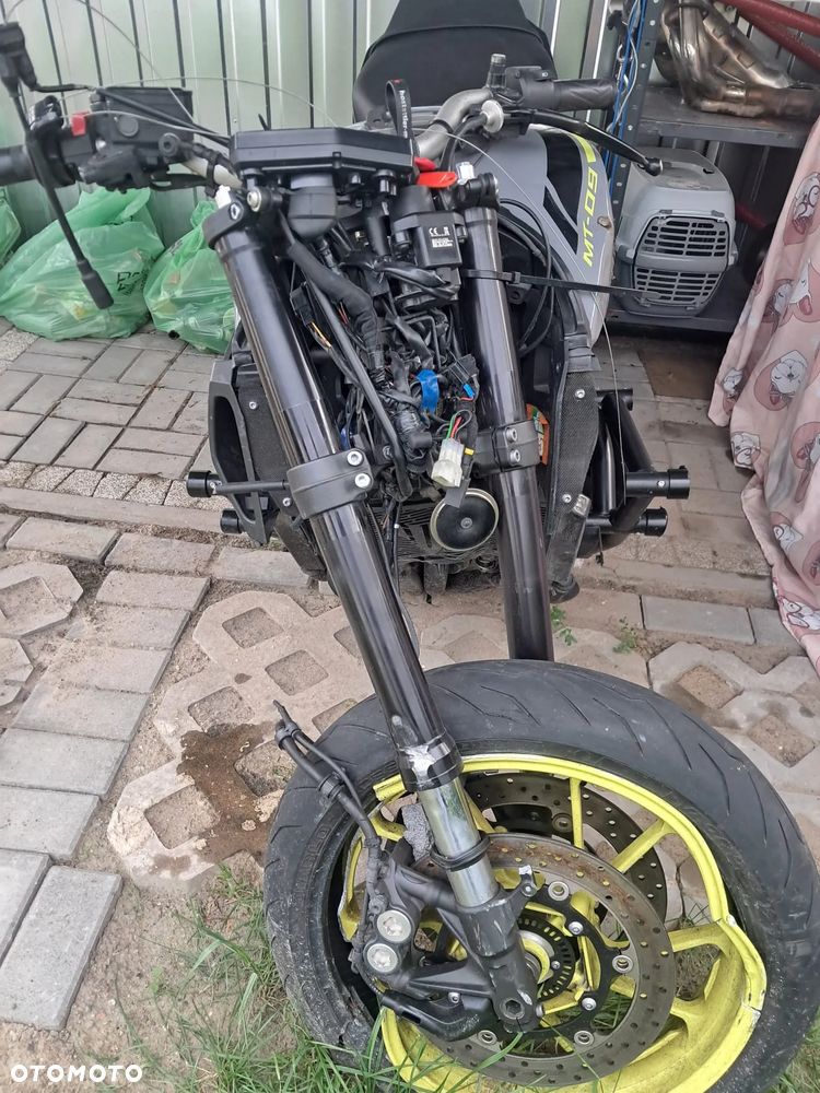 Yamaha MT - 2