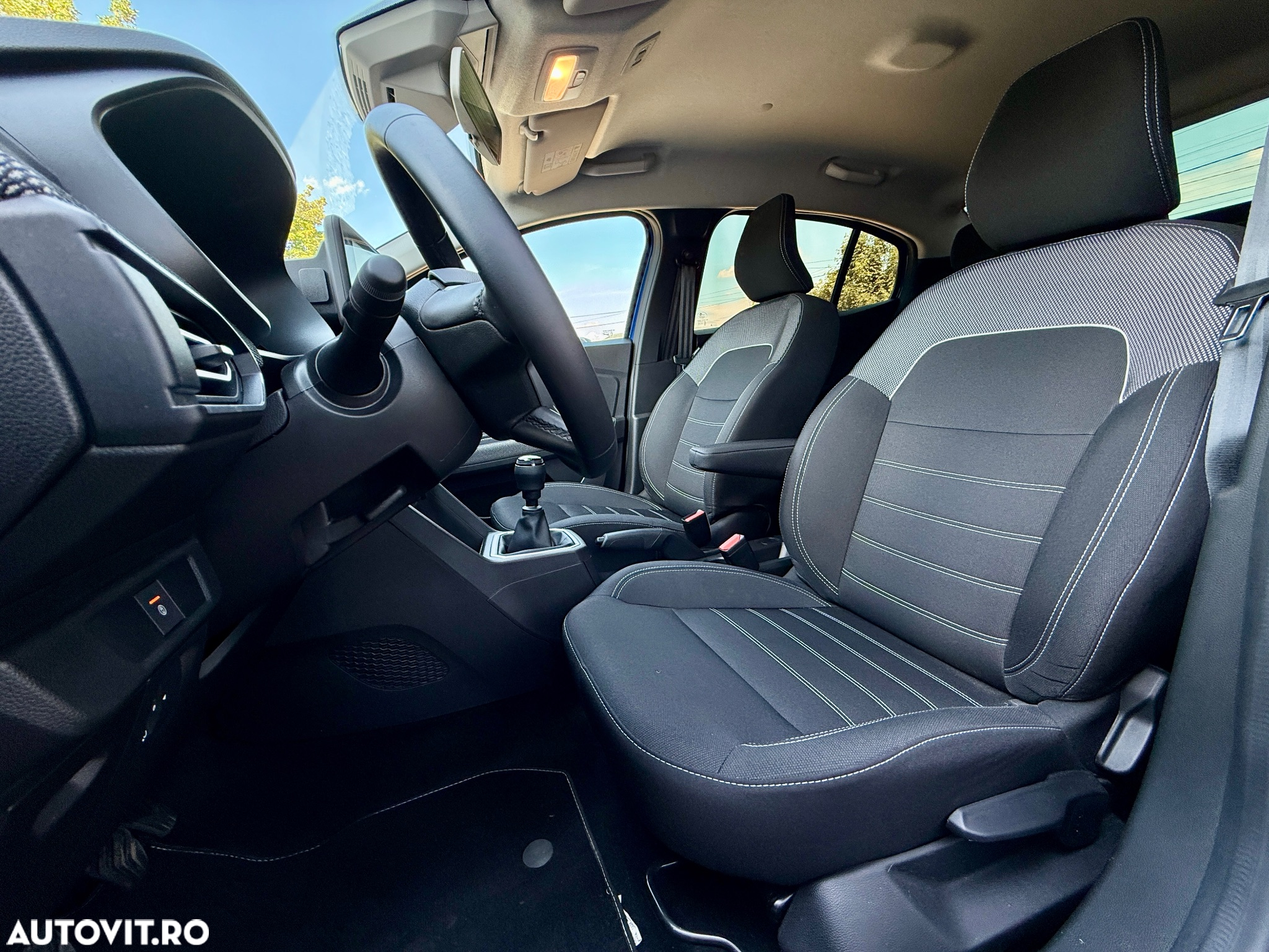 Dacia Logan TCe 90 MT6 Prestige - 19