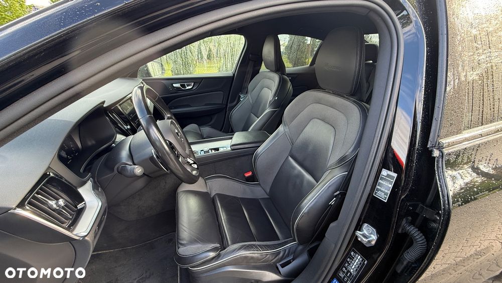 Volvo S60 T4 R-Design - 10