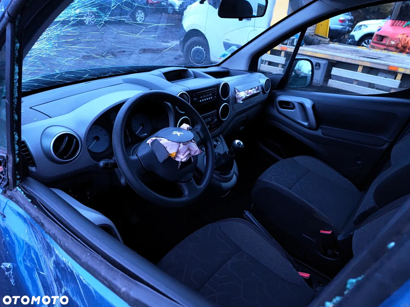 Peugeot Partner 1.6 BlueHDi Active - 17