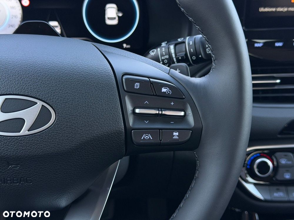 Hyundai i30 - 23