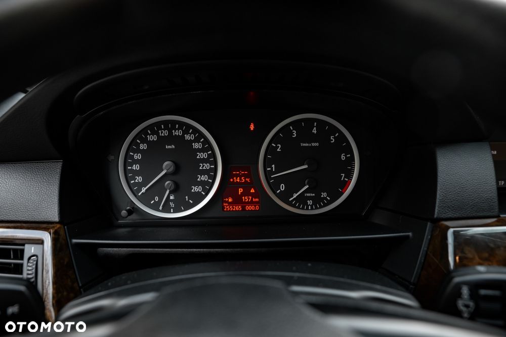 BMW Seria 5 530i - 26