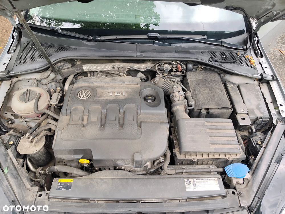 Volkswagen Golf 1.6 TDI BlueMotion Trendline - 14