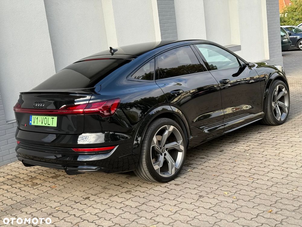 Audi e-tron S quattro - 32