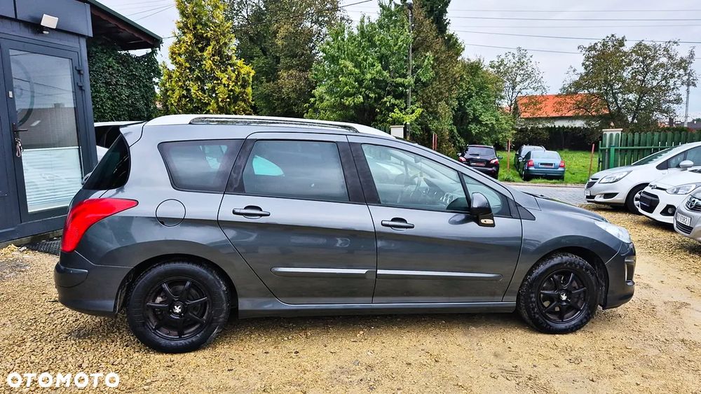 Peugeot 308 1.6 Premium Plus - 11