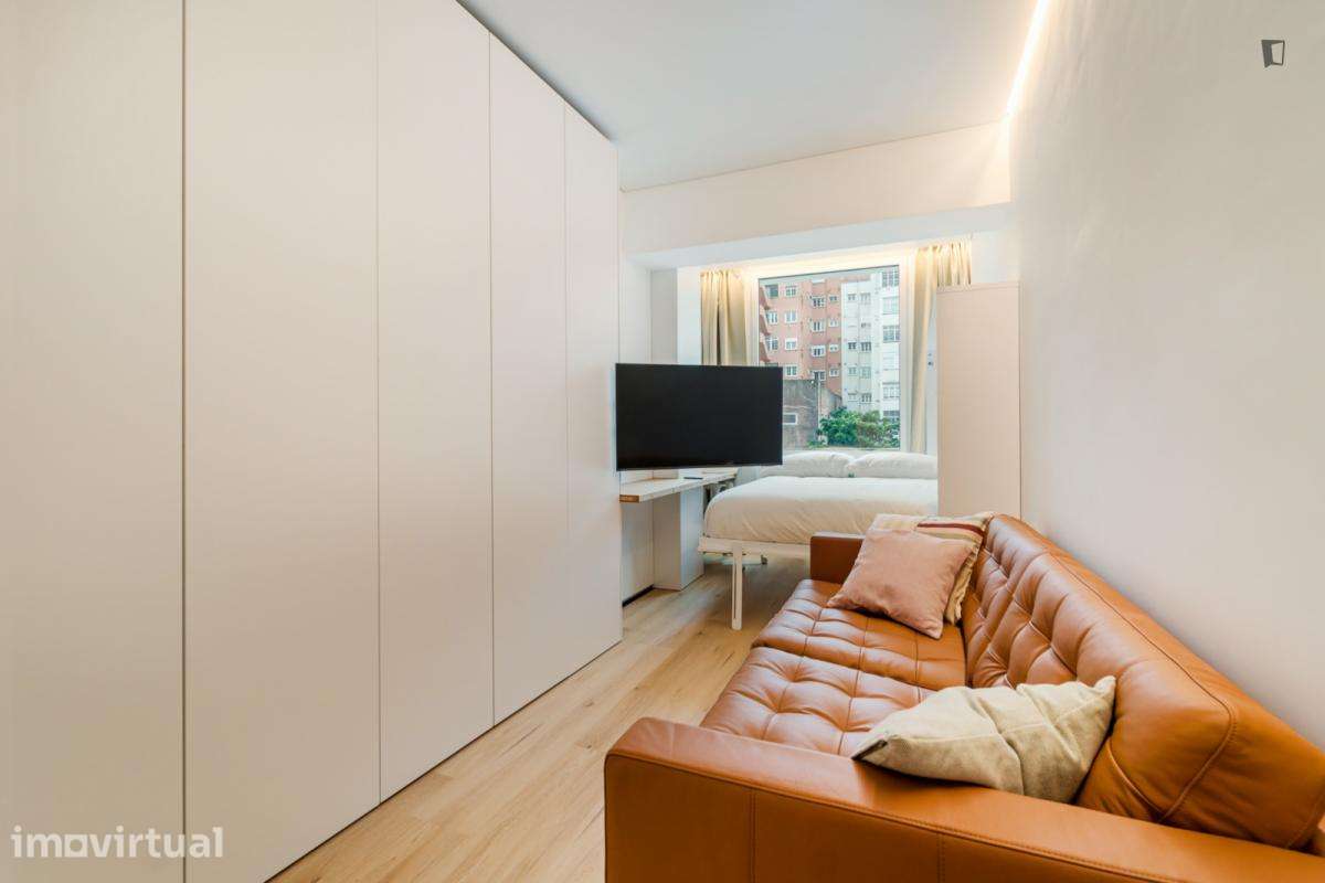 Quarto - localizado em Roma-Areeiro Lisbon - Grande imagem: 2/23