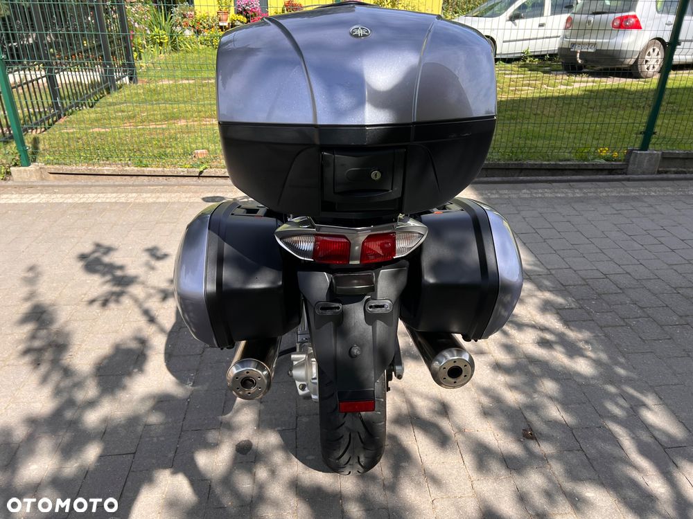 Yamaha FJR - 17
