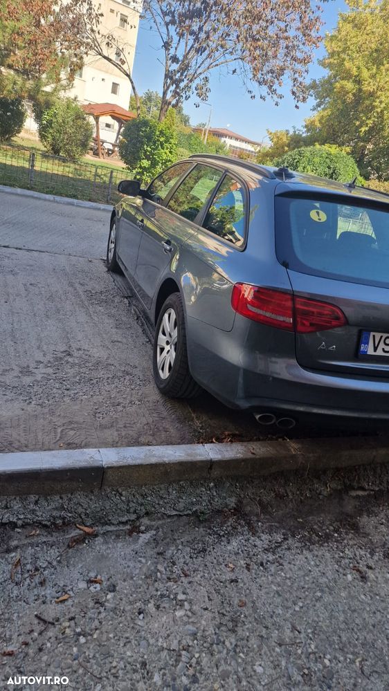 Audi A4 Avant 2.0 TDI DPF clean diesel multitronic Ambiente - 4