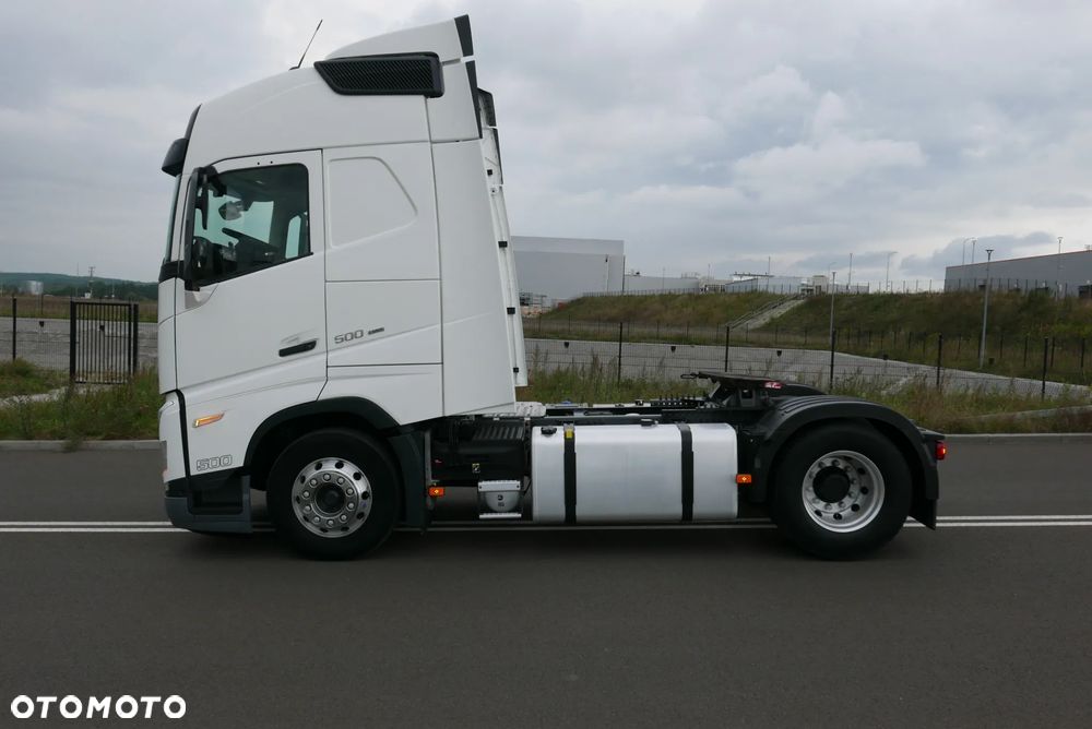 Volvo FH4 500 I-SAVE 2022r PL waga: 6.900KG STANDARDM ACC ALU FELGI MICHELIN VEB+ ZŁOTY KONTRAKT - 37