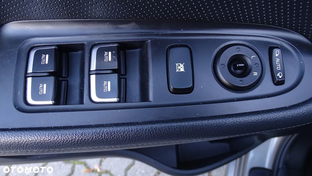 Kia Carens 1.7 CRDi Edition 7 - 17