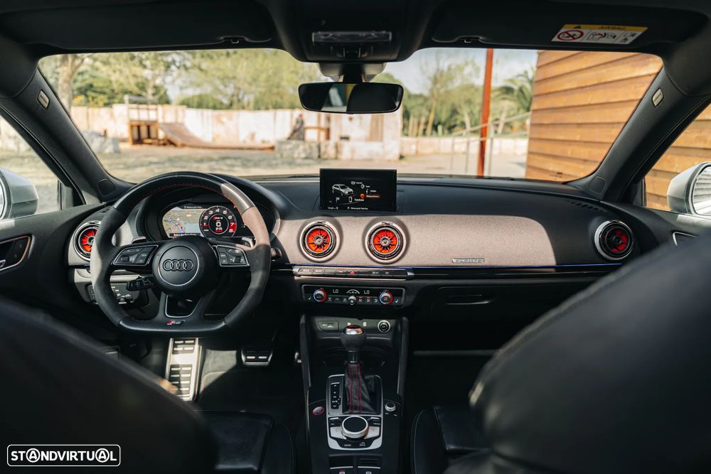 Audi RS3 Sportback 2.5 TFSI quattro S tronic - 42