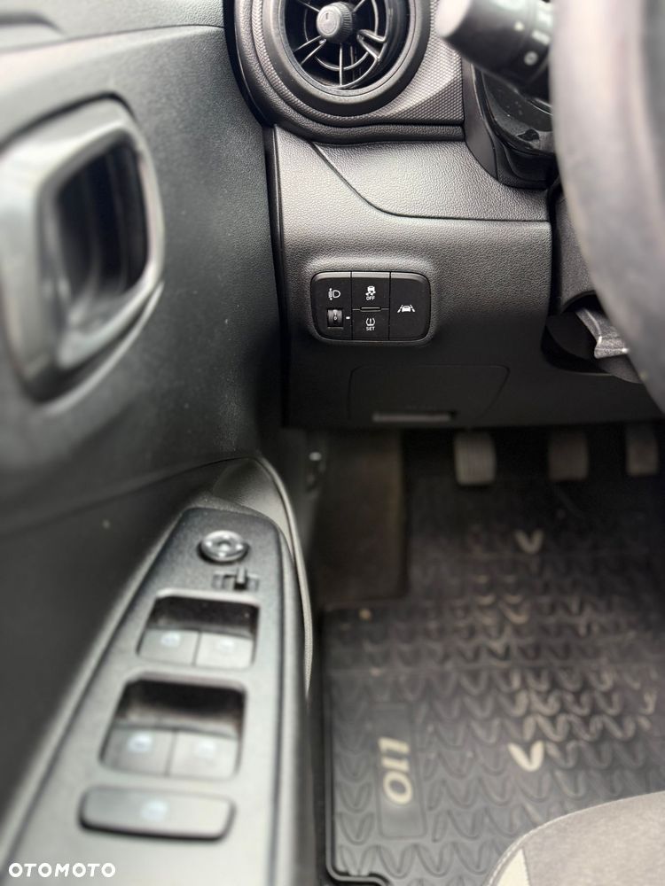 Hyundai i10 1.0 EDITION 30+ - 16