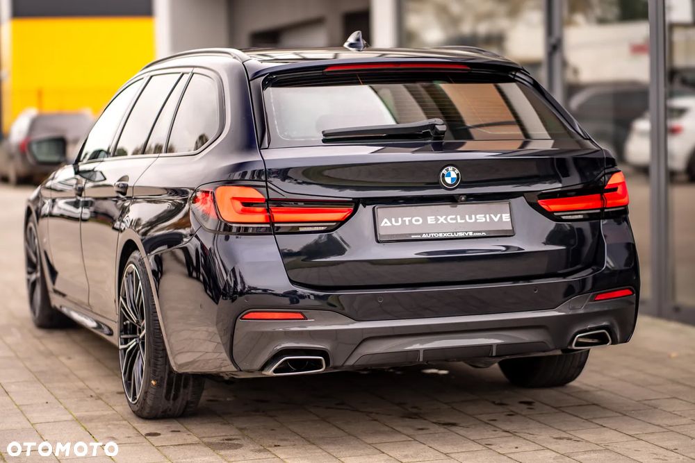 BMW Seria 5 530d xDrive Touring M Sport Edition - 14
