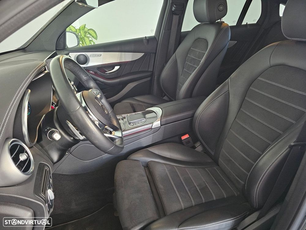 Mercedes-Benz GLC 300 e Coupe 4Matic - 32