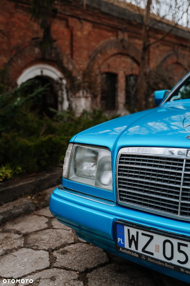 Mercedes-Benz Klasa E 200 - 14