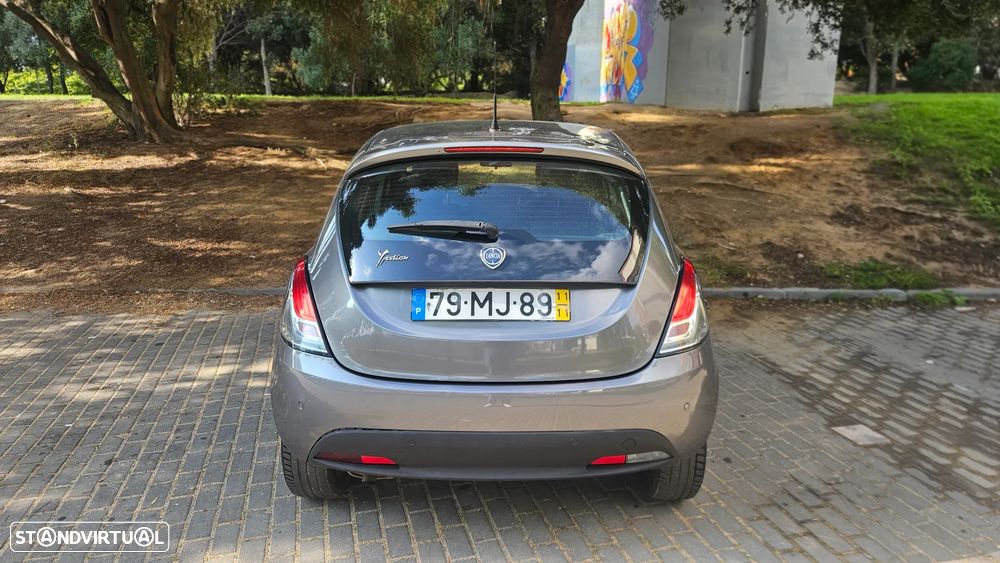 Lancia Ypsilon 1.3 M-jet S&S Silver - 7