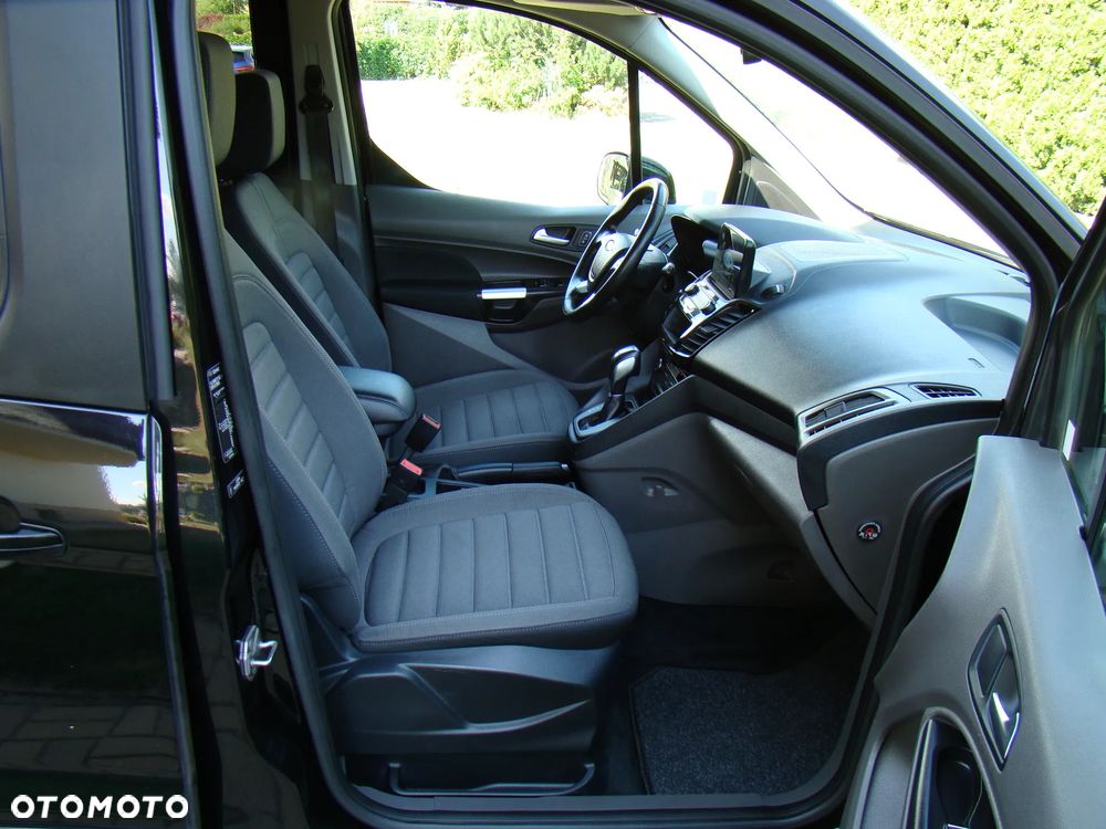 Ford Tourneo Connect Grand - 28