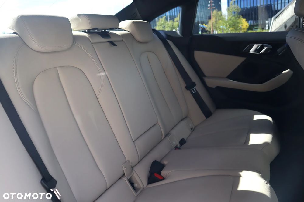 BMW Seria 2 218i M Sport - 13