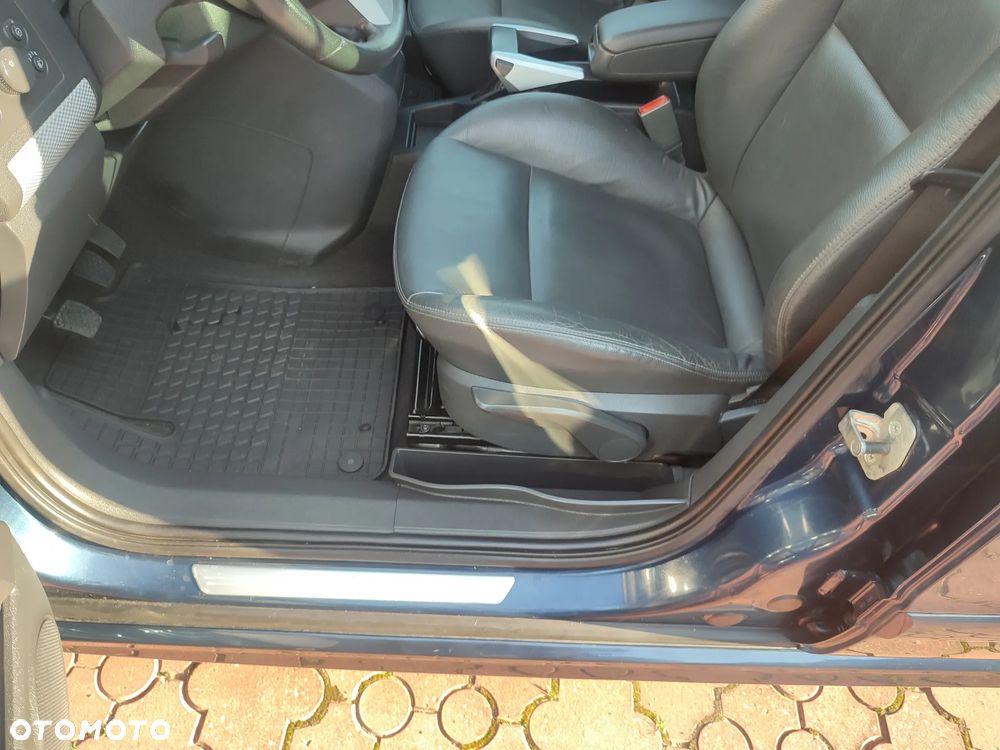 Opel Zafira - 16