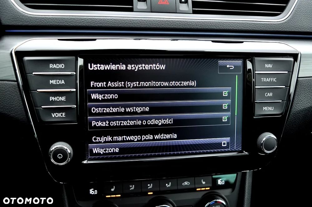 Skoda Superb 2.0 TDI Style DSG - 31