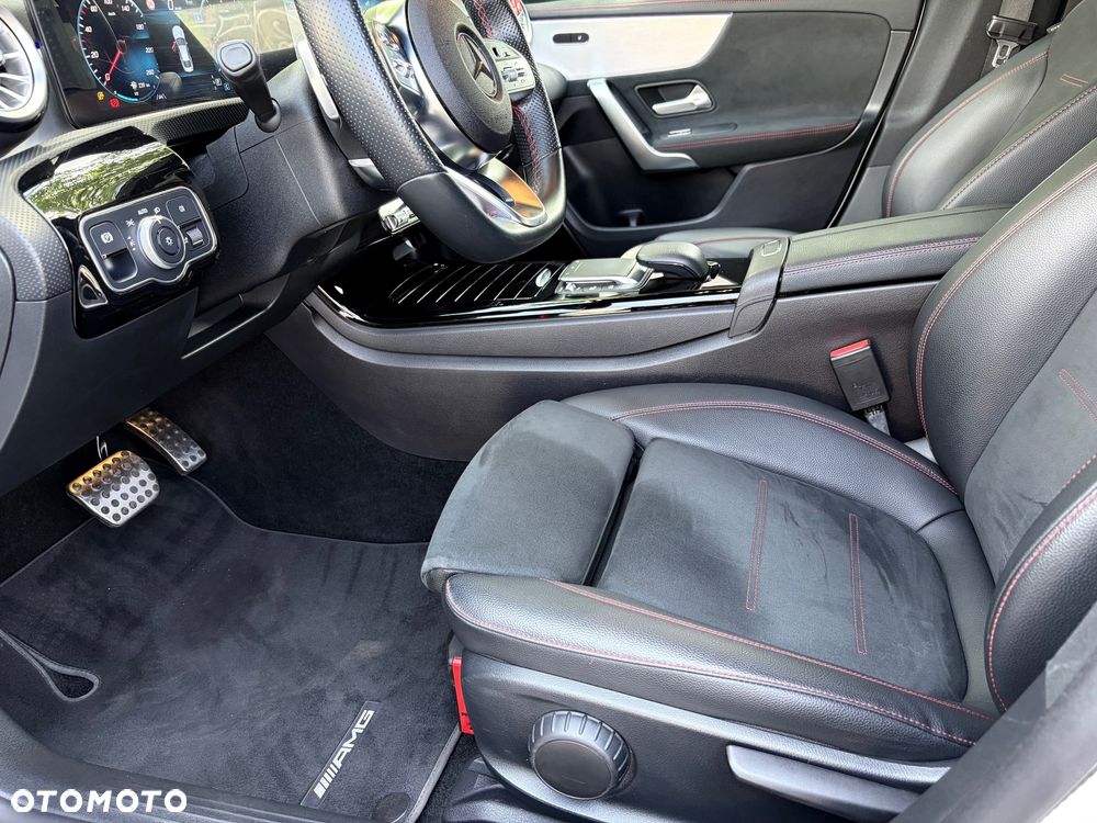Mercedes-Benz CLA 200 AMG Line 7G-DCT - 15