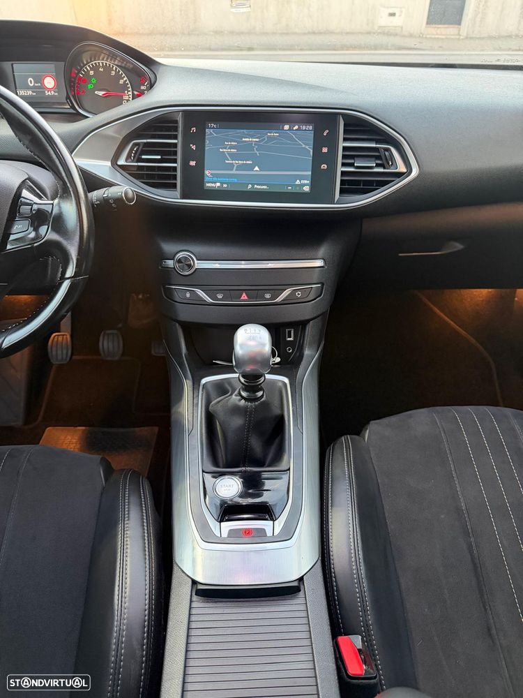 Peugeot 308 SW PureTech 130 Stop & Start Allure - 13