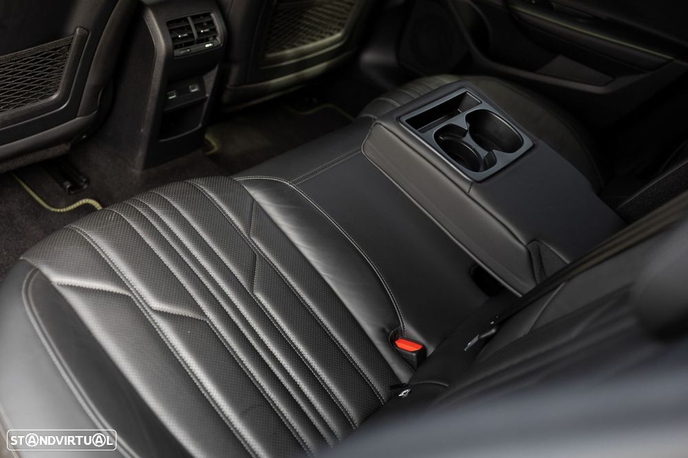 Peugeot 408 225 e-EAT8 GT - 11