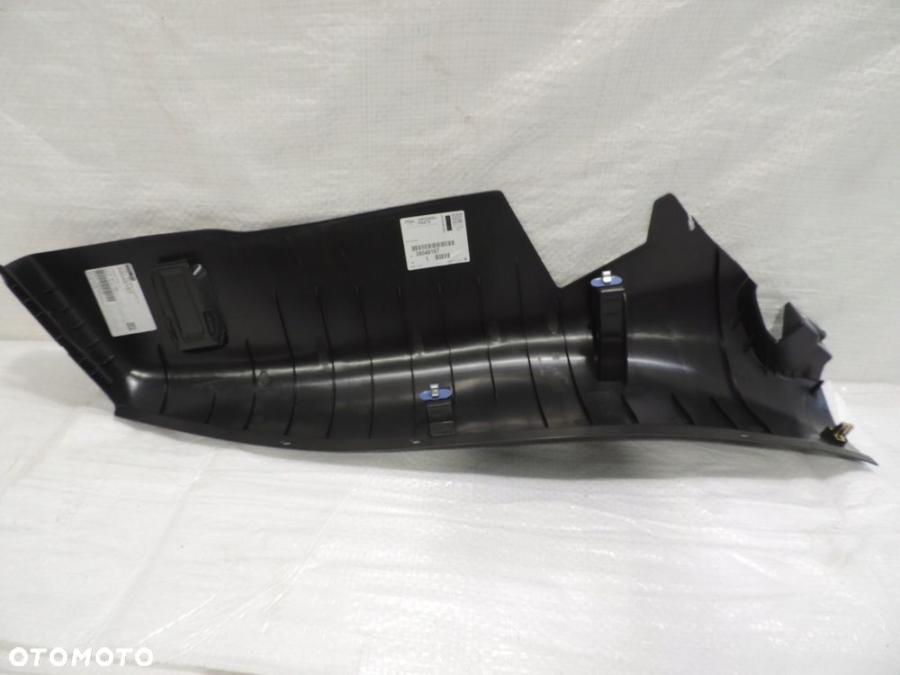 OPEL ASTRA K V HB OSŁONA PASA TYŁ SŁUPKA LEWA 39049167 NOWA - 4