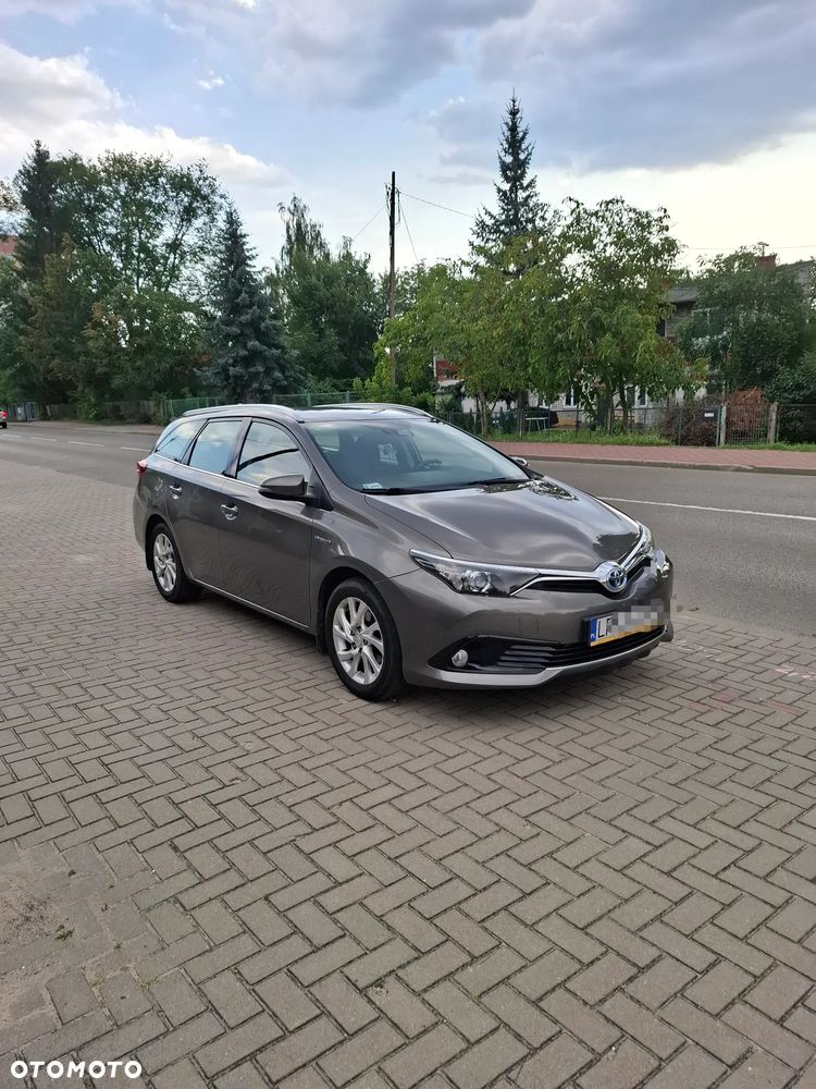 Toyota Auris Hybrid 135 Premium - 1